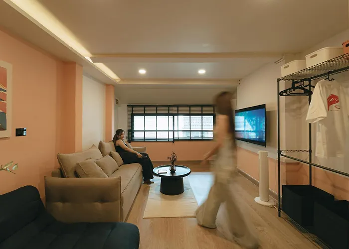 Vakantiehuis Haus 924 L 5-level Sanctuary In Ekkamai Bangkok